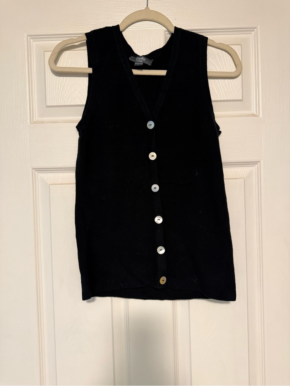 Sleeveless V-Neck Button-Front Knit Tank - Black